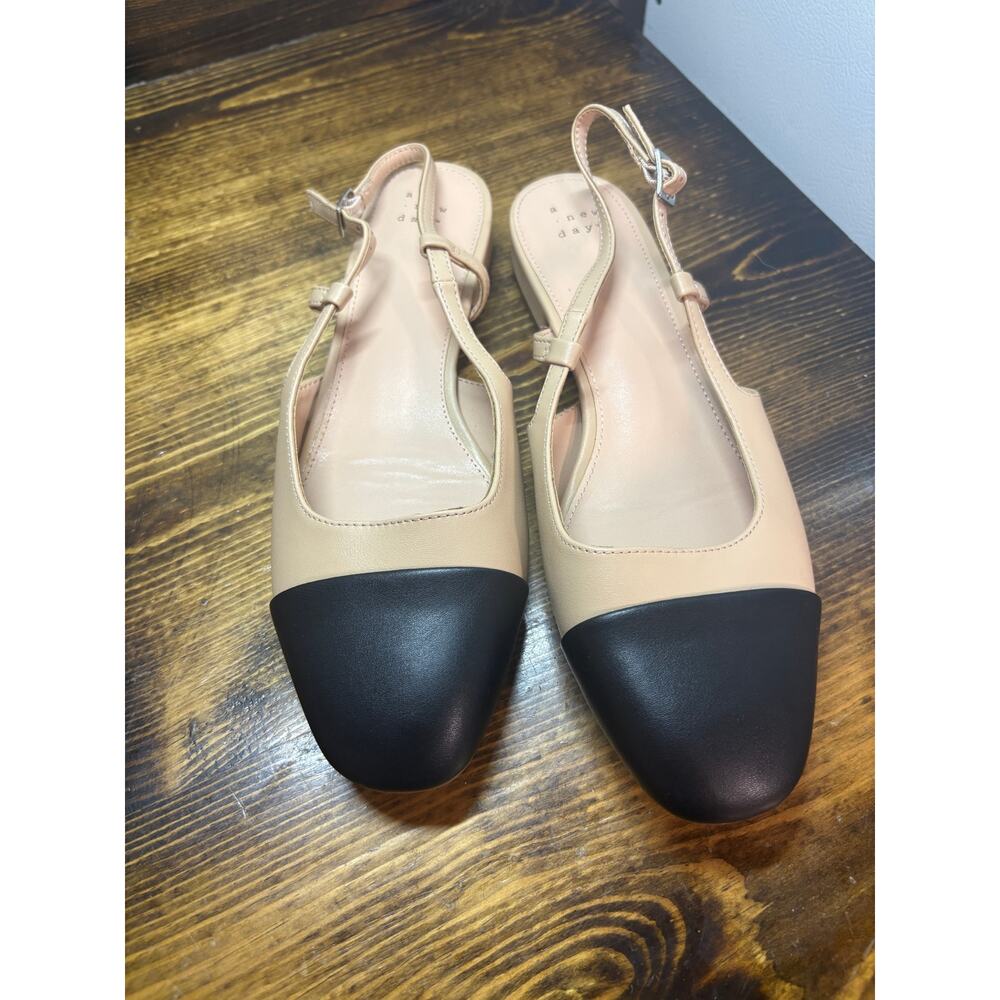 A New Day Tan And Black Sling Back Flats Size 9 - Picture 2 of 8
